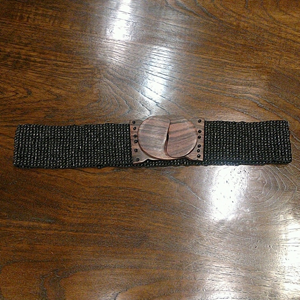 Glass bead belt